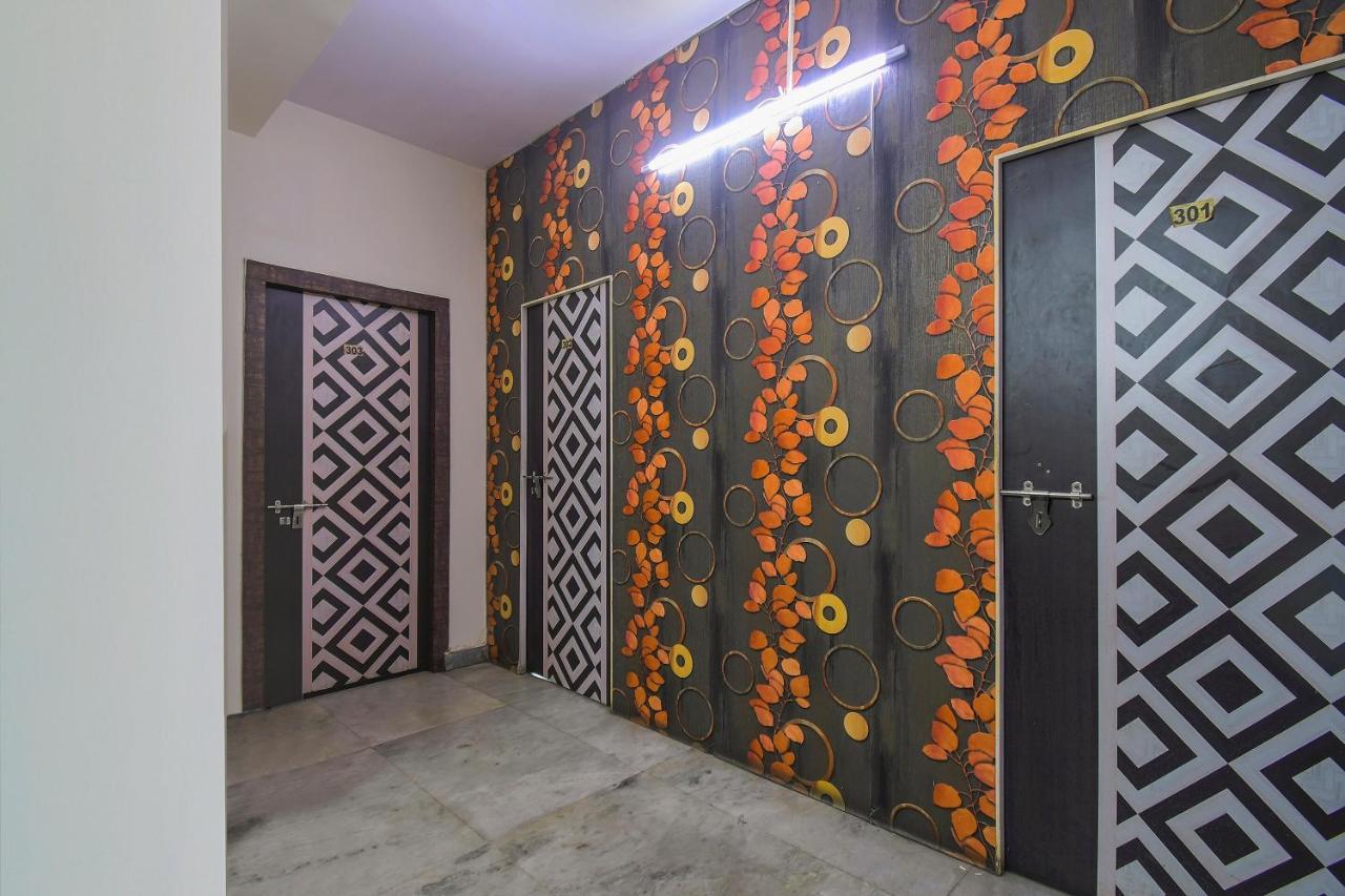 Super Collection O Bricks Inn Hazra Road Near Birla Mandir Колката Екстериор снимка