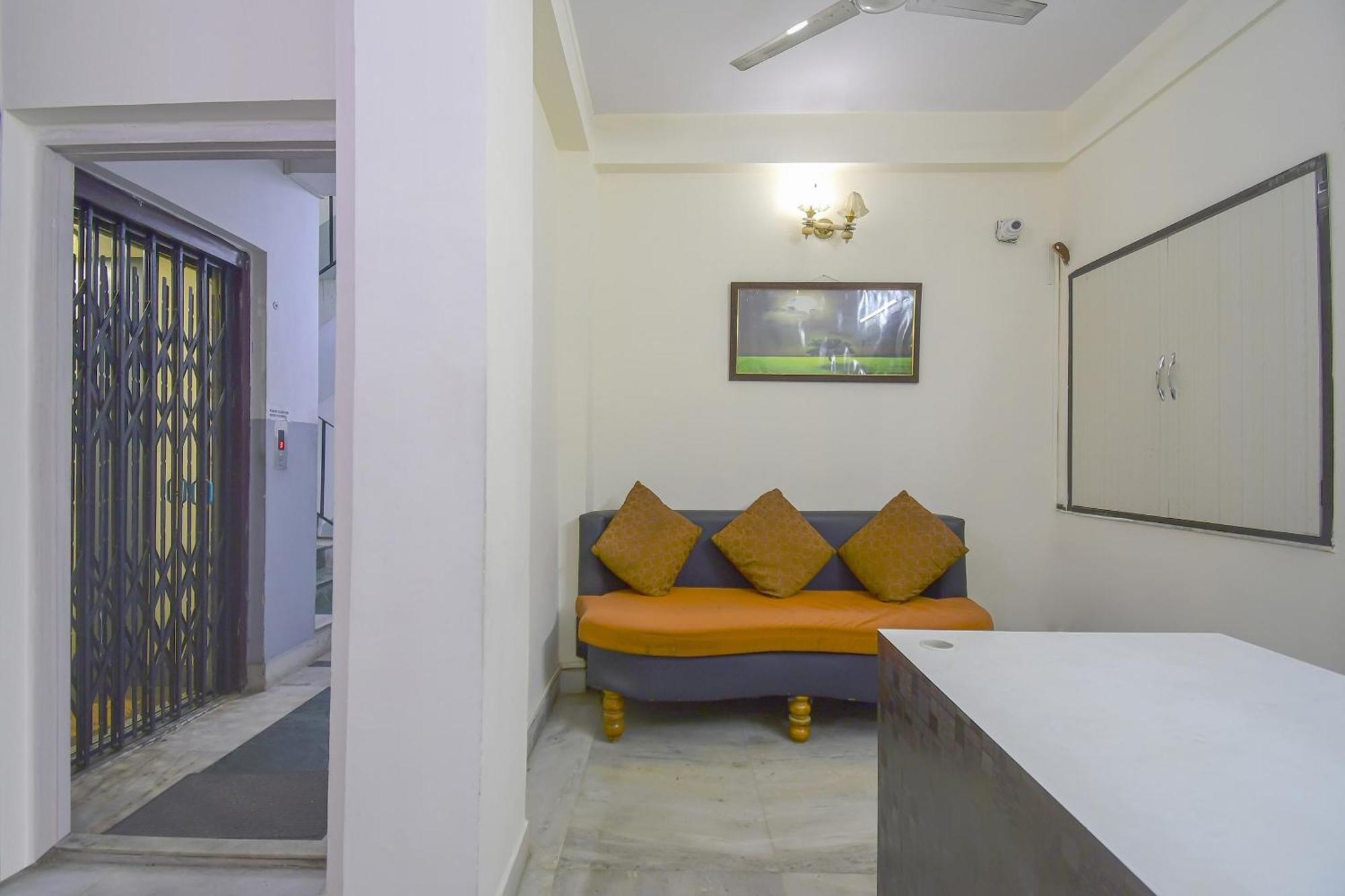 Super Collection O Bricks Inn Hazra Road Near Birla Mandir Колката Екстериор снимка